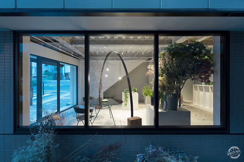 這花店不是布滿鮮花，而是簡簡單單的一個藝術(shù)品第9張圖片